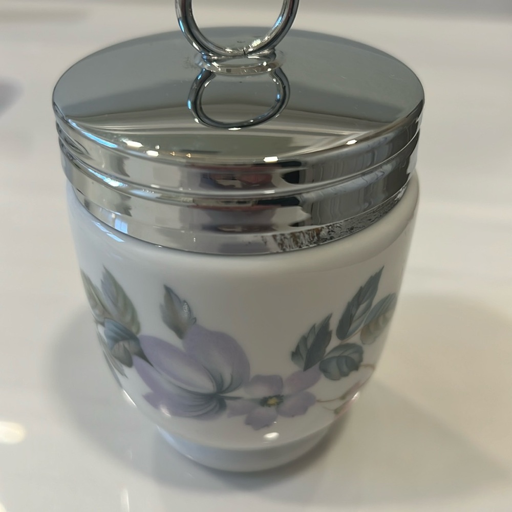 Rare-Vintage Royal Worchester Forget me Not floral British egg coddler